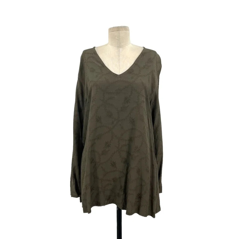 CP Shades Olive Green Floral Embroidered Long Sleeve Top Size‎ Medium